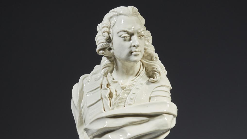 Louis XV d’après Lemoyne, une prouesse de la manufacture de Chantilly