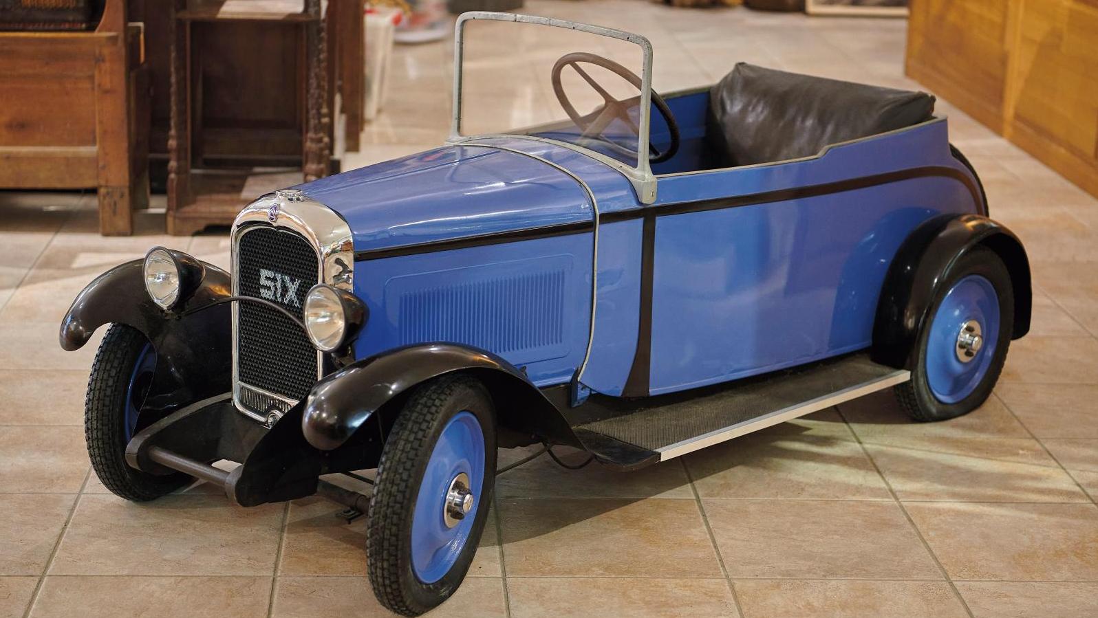 Véhicule Citroën C6 électrique de 1928 dit « Citroënette », tôle relaquée bleue,... Mini voitures, maxi champions