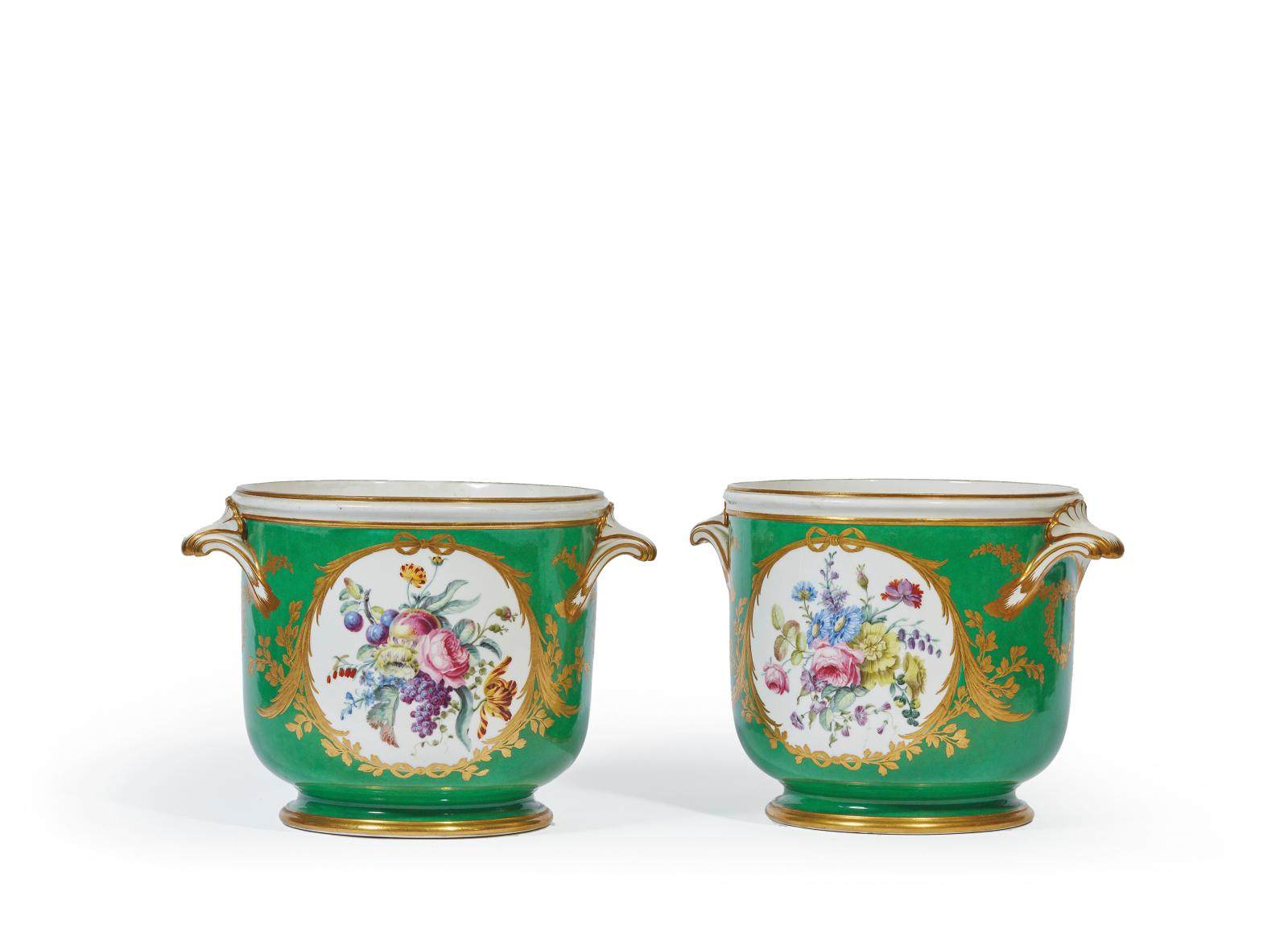 De Chantilly à Sèvres, la porcelaine, un cadeau de roi