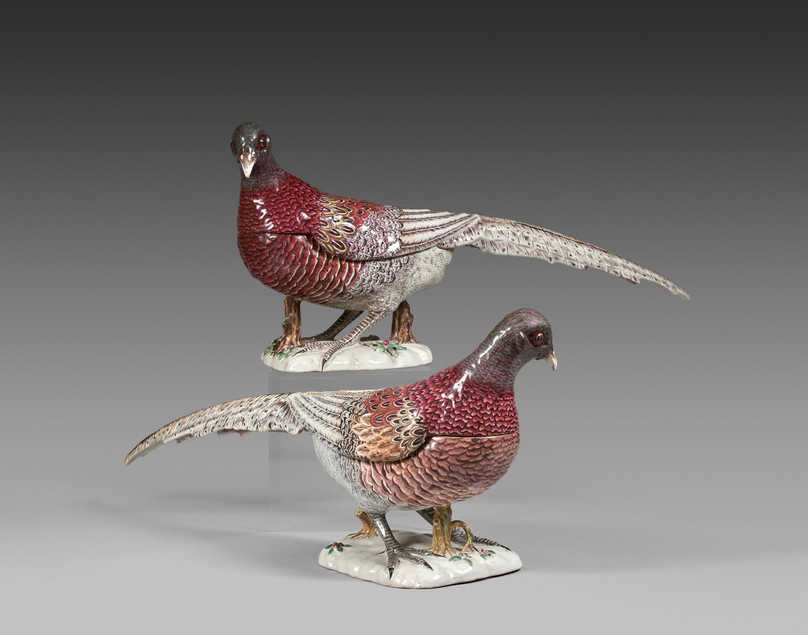 Paul Hannong, c. 1749-1751. Rare covered terrine in the shape of pheasant, polychrome decoration in the natural in the tones of brown-red 