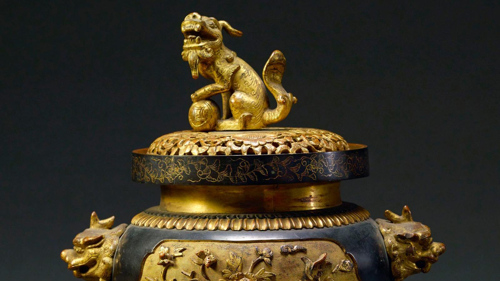 Qing dynasty (17th-20th centuries), openwork perfume burner, gilt bronze, Shanghai... Intoxicating Eastern Perfumes