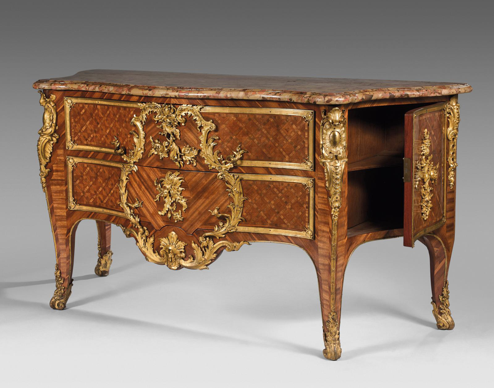 The Excellence of 18th-Century Furniture According to Mathieu Criaerd 