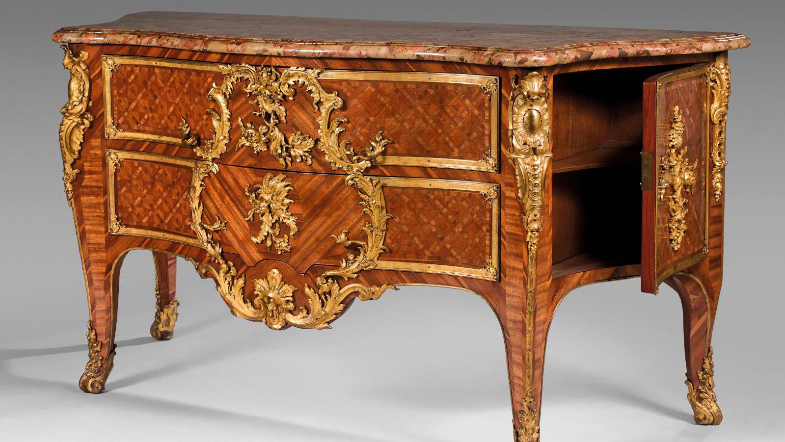 Mathieu Criaerd (1689-1776), commode with doors opening to two drawers, two satinwood... The Excellence of 18th-Century Furniture According to Mathieu Criaerd 