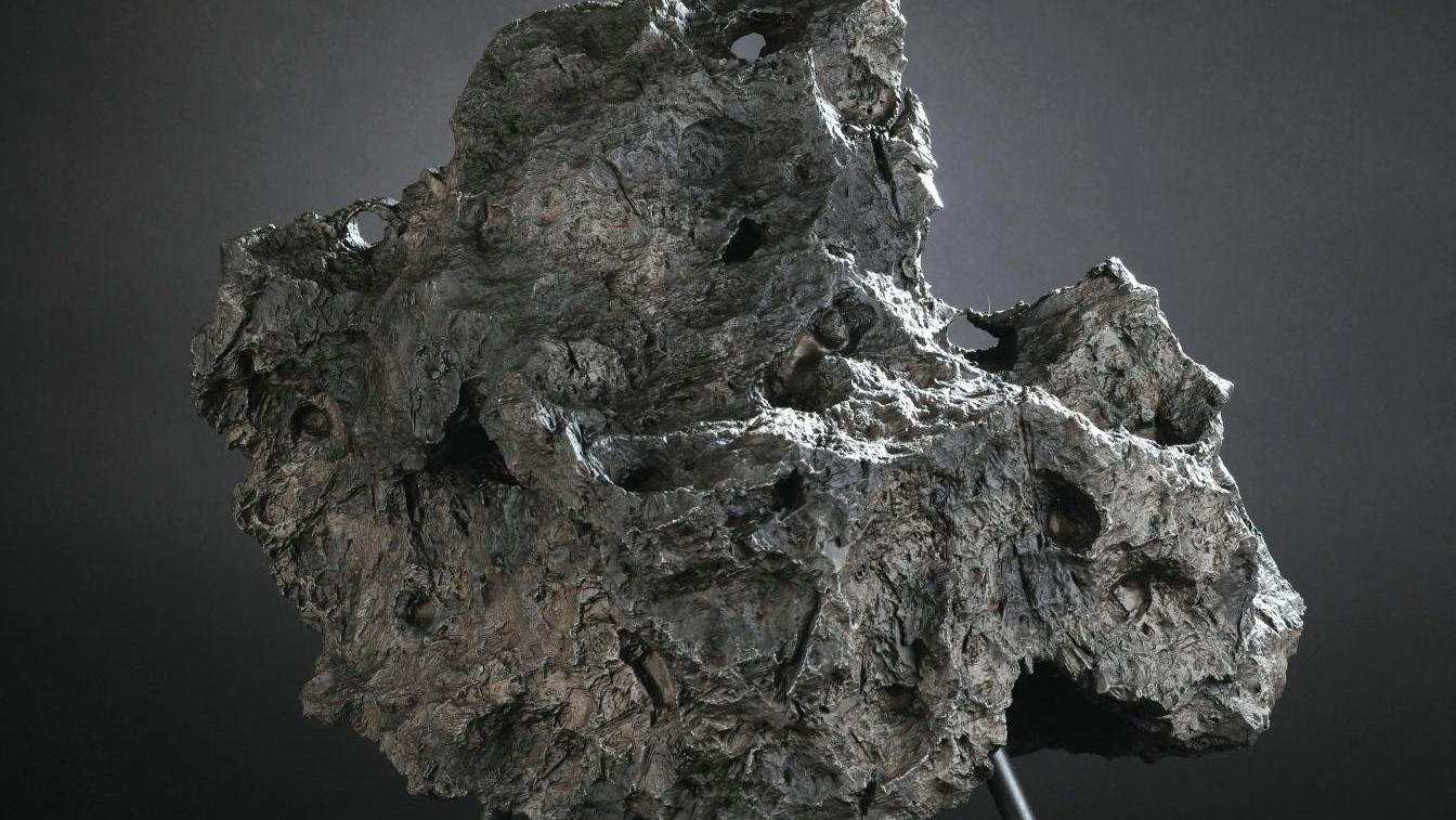 Metallic meteorite, IIIAB siderite octahedrite, found 1968, 81 kg/178.57 pounds,... A French Meteorite
