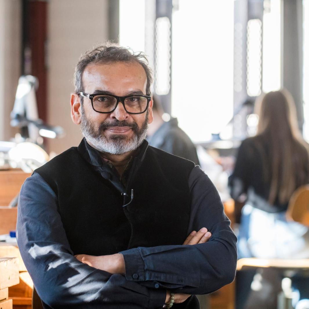 A rendez-vous with  Subodh Gupta - Interviews