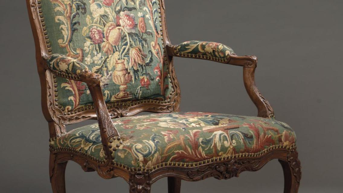 Cresson l’Aîné (vers 1705 - avant 1749), suite de six fauteuils à dossier plat en... Six fauteuils Louis XV de René Cresson 