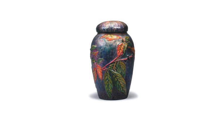 87 840 € frais compris. Louis Comfort Tiffany (1848-1933). Vase couvert en cuivre... Les Tiffany de Moore