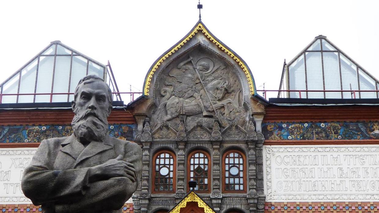 Devant la galerie qui porte son nom, l’effigie de Pavel Tretiakov.  Tretiakov, la passion russe