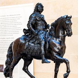 La statue équestre de Louis XIV par Coysevox
