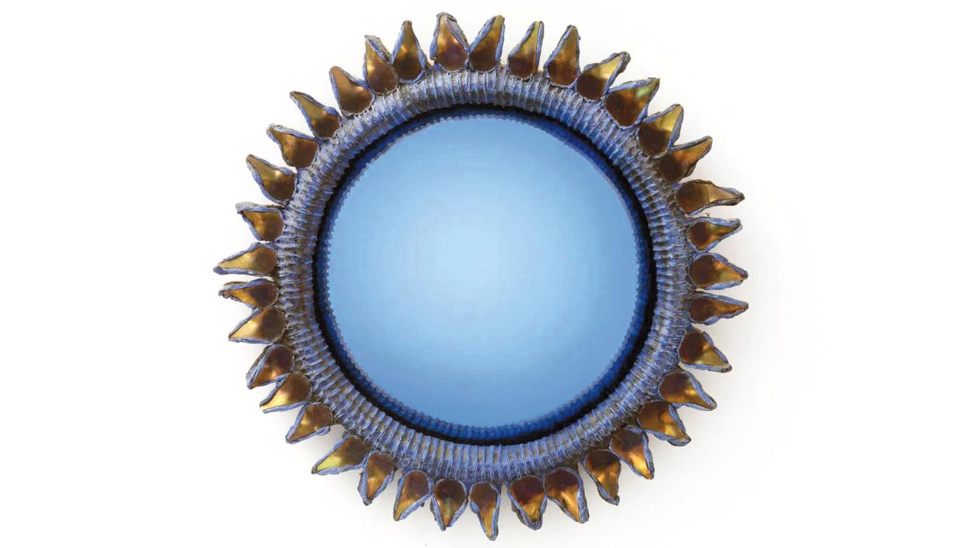 Line Vautrin (1913-1997), Chardons, vers 1955-1960, miroir sorcière en talosel teinté... Line Vautrin en version bleue