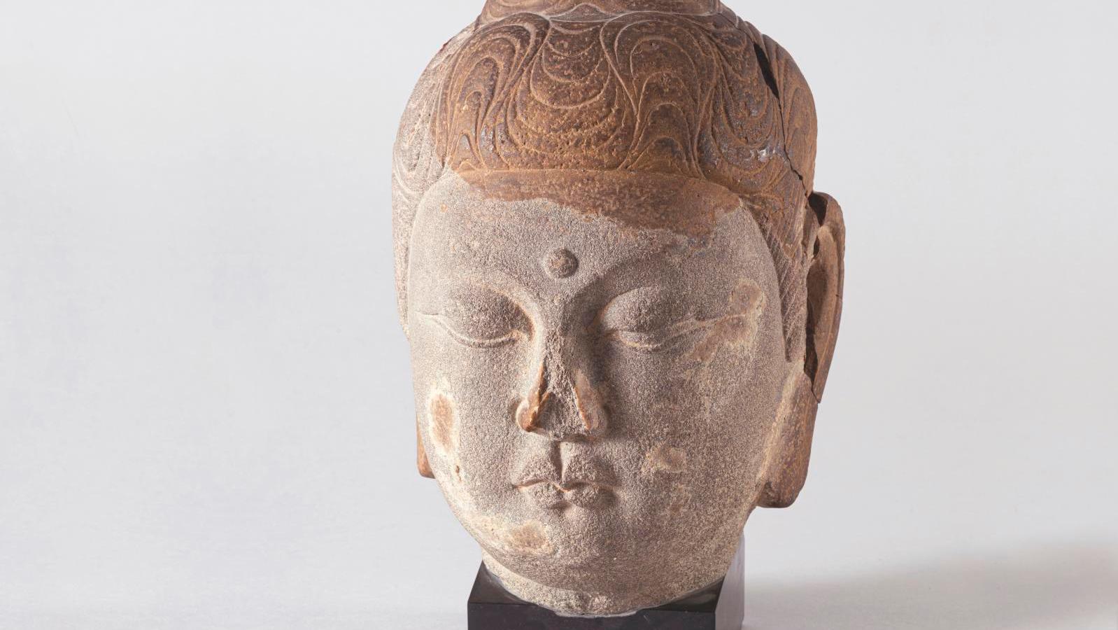 China, Tianlongshan, Tang period (618–907), Buddha’s head, gray sandstone, h. 30... The Serenity of a Rare Buddha from the Tang Period