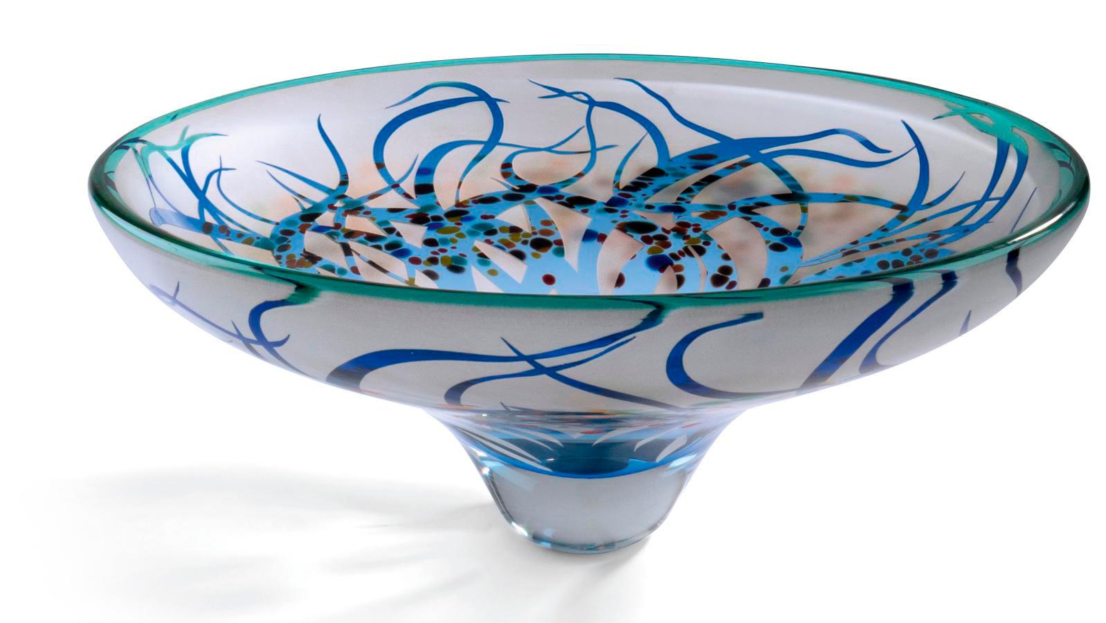 Régis and Gisèle Fiévet (born 1948 and 1951), large blown glass bowl on a base decorated... The Fiévets’ Glass Reveries