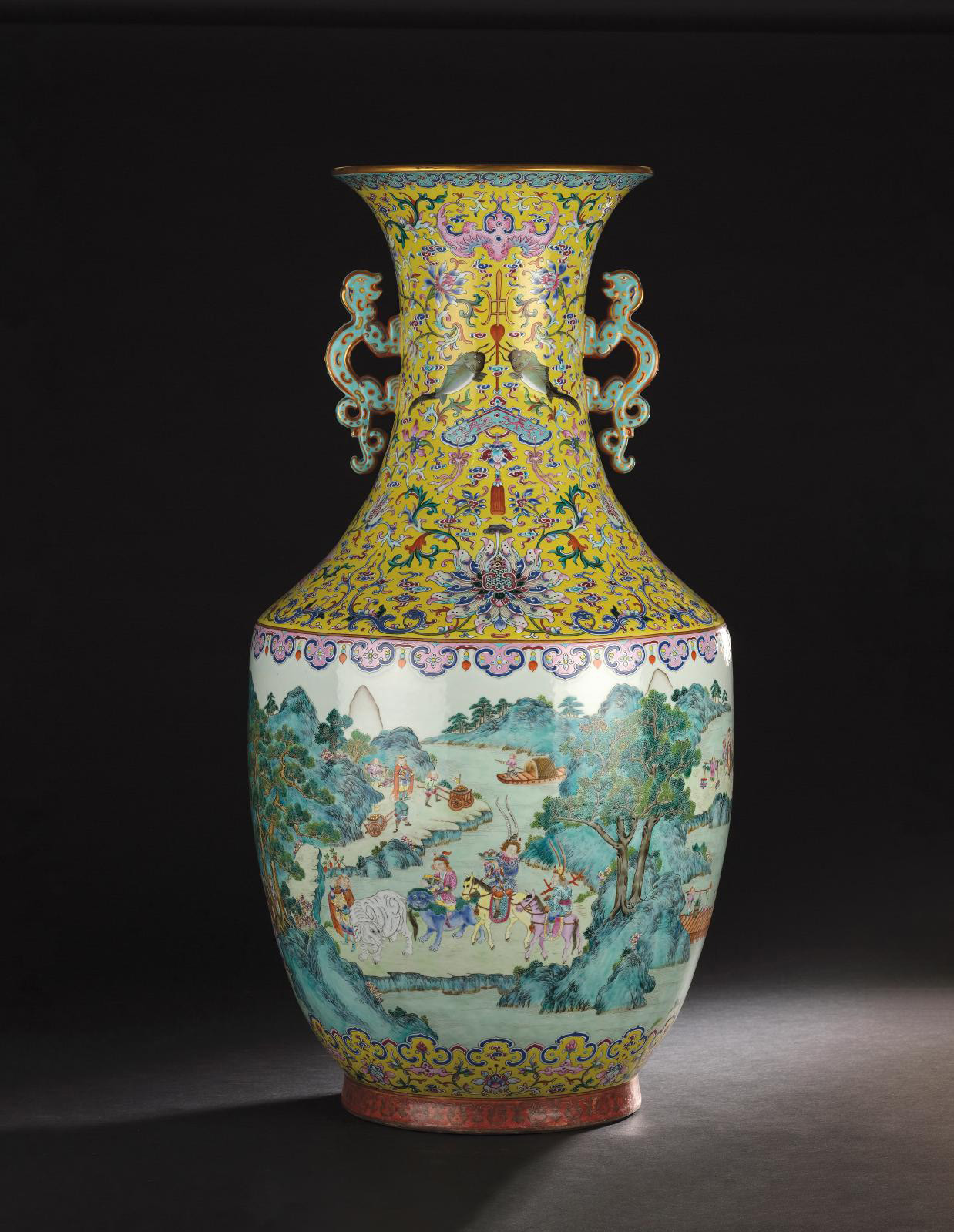 Jiaqing, Greuze and Gobert Vases: Treasures from a Château