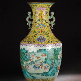 Jiaqing, Greuze and Gobert Vases: Treasures from a Château
