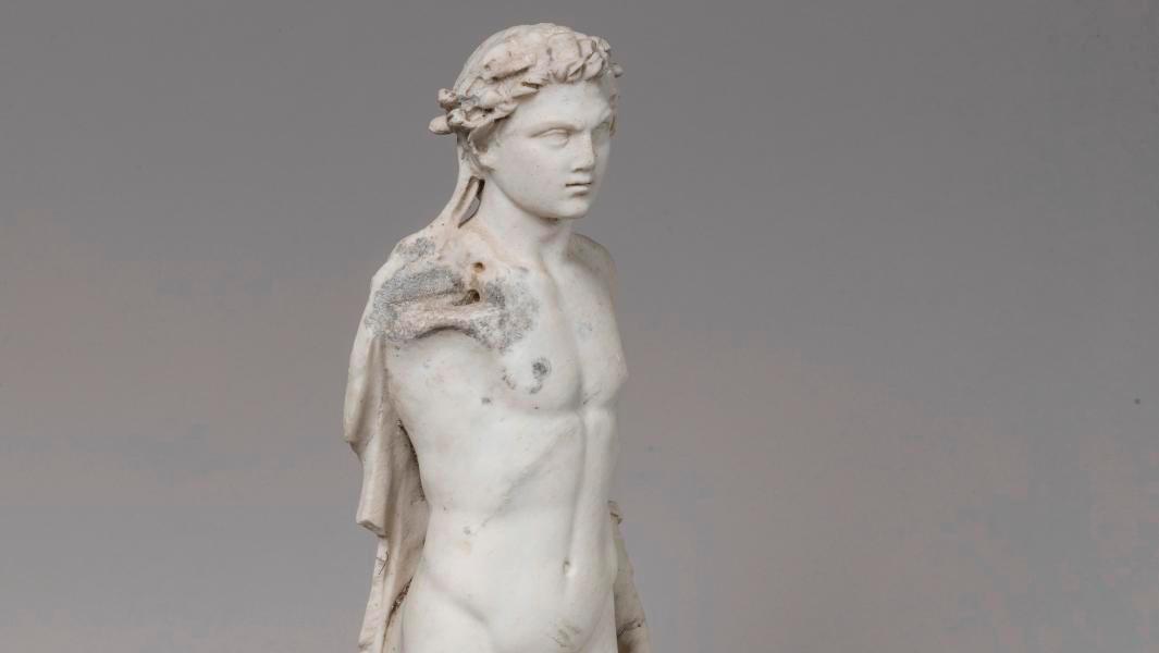 19th century Period, Jeune faune en marbre veiné, 104 x 28 x 16 cm/40.94 x 11.02... Most Mysterious Faun
