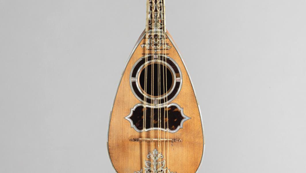 Antonio Vinaccia (1731-1793). Mandoline, 1771, érable, ébène, écaille de tortue,... Une mandoline d’Antonio Vinaccia, la musique au temps des Bourbon-Siciles