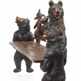 Des meubles suisses en bois dont on fait des ours…