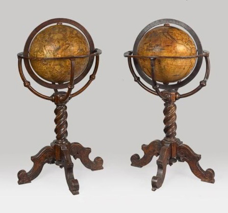 104 920 €. Matthaeus Greuter (1564-1638), globes terrestre et céleste, Rome, 1632 et 1636, piétement en bois tourné de la fin du XIXe siècle, dim. 49 