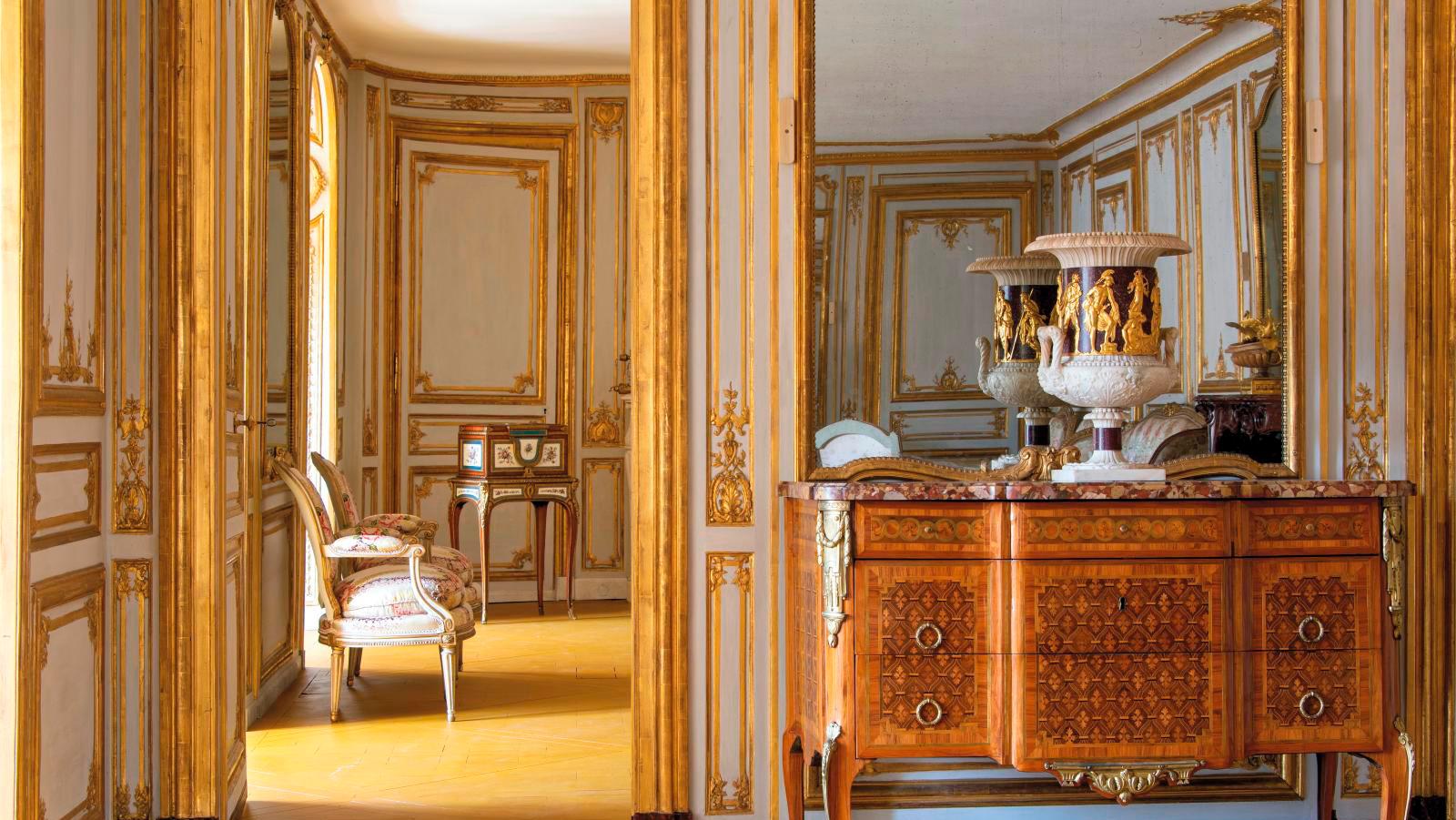© Château de Versailles, Dist. RMN © Christophe Fouin Madame du Barry's Apartment in Versailles Has Regained its Luster 