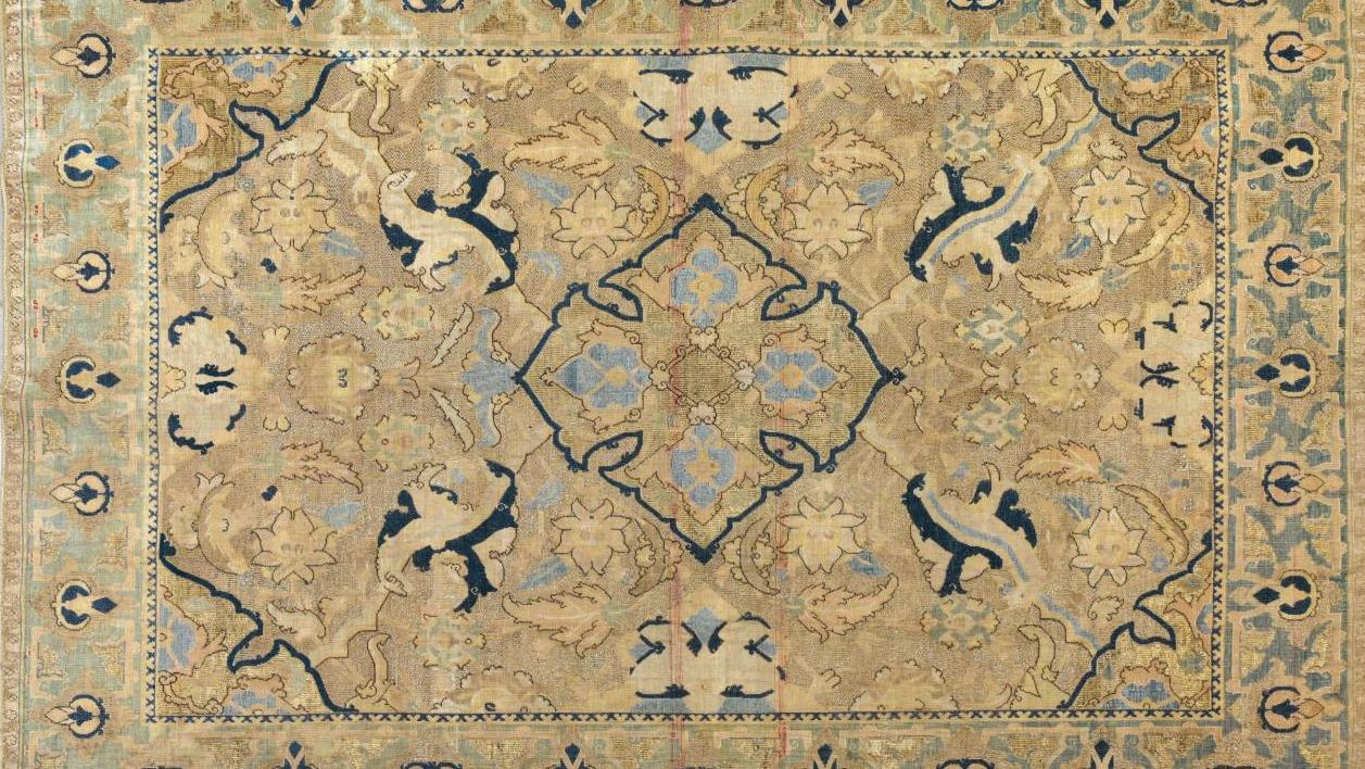 Kachan ou Ispahan, époque safavide, début du XVIIe siècle. Tapis dit «polonais» en... D'un tapis persan à une pendule de Claude Galle 