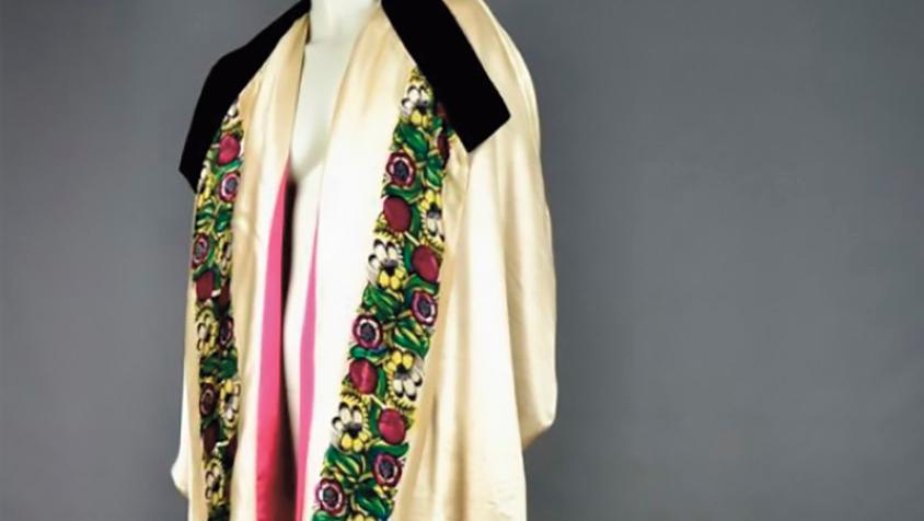 Maison Paul Poiret, vers 1911-1912, manteau d’opéra «Kimono» en satin ivoire, col... Paul Poiret et  Raoul Dufy : soirée de gala