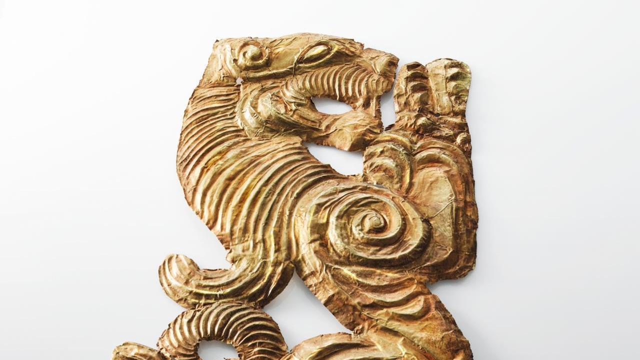 Ornement à décor de tigre, or, période des Royaumes Combattants (475-221 av. J.-C.).... 3 000 ans d’ornements chinois à l’École des Arts Joailliers