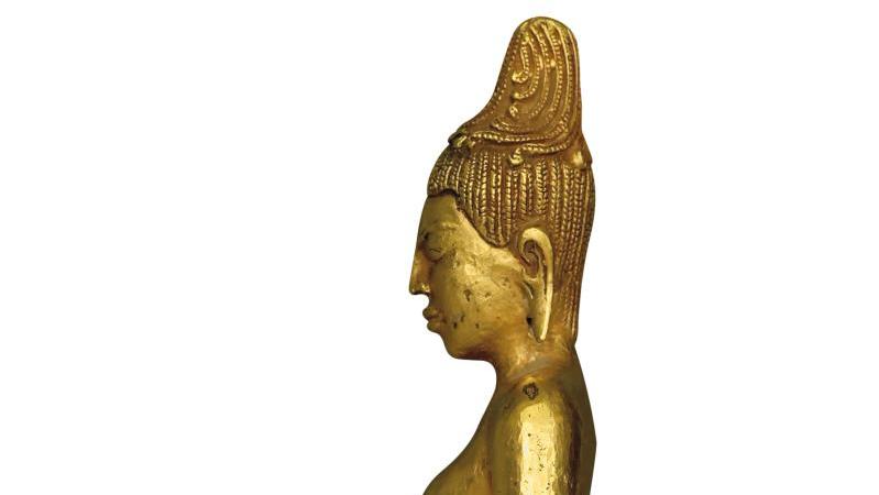 VIIIe siècle, époque pré-angkorienne, divinité féminine de la sagesse, h. 23 cm,... Collection Kenzo : un voyage à 1,9 M€