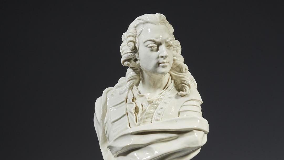 Manufacture de Chantilly, 1745, d’après un modèle de Jean-Baptiste II Lemoyne (1704-1778),... Fondation La Marck : Philippe Champy, un mécène aux aguets