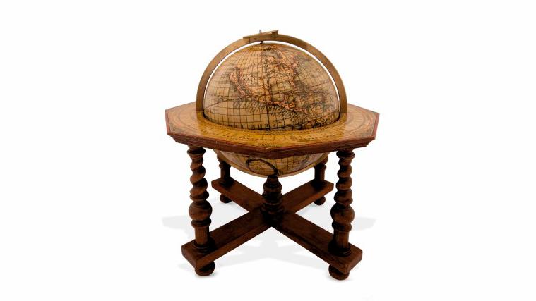 44 030 €Vers 1693, globe terrestre, par Vincenzo Coronelli, papier imprimé, coloré... Cote : les globes