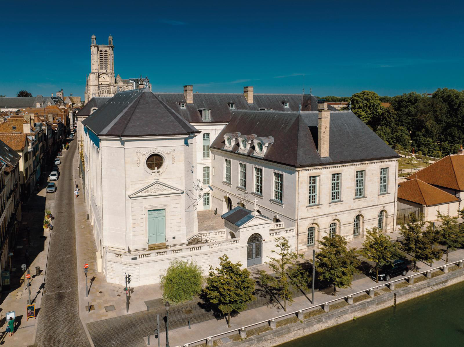 Cité du Vitrail, Hôtel-Dieu-le-Comte, Troyes.Studio OG