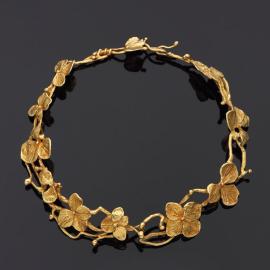 Un collier aux hortensias de Claude Lalanne 