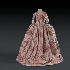 Une robe à la française du XVIIIe