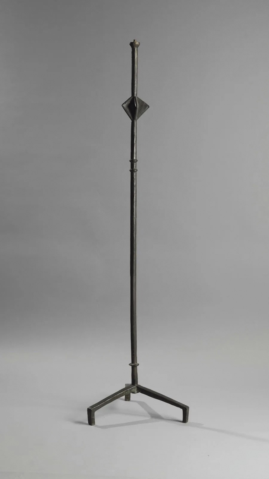 Un lampadaire de Giacometti au zénith