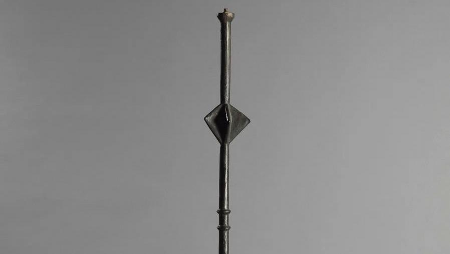 Alberto Giacometti (1901-1966), lampadaire modèle Étoile, vers 1936, bronze, h. 148 cm.... Un lampadaire de Giacometti au zénith