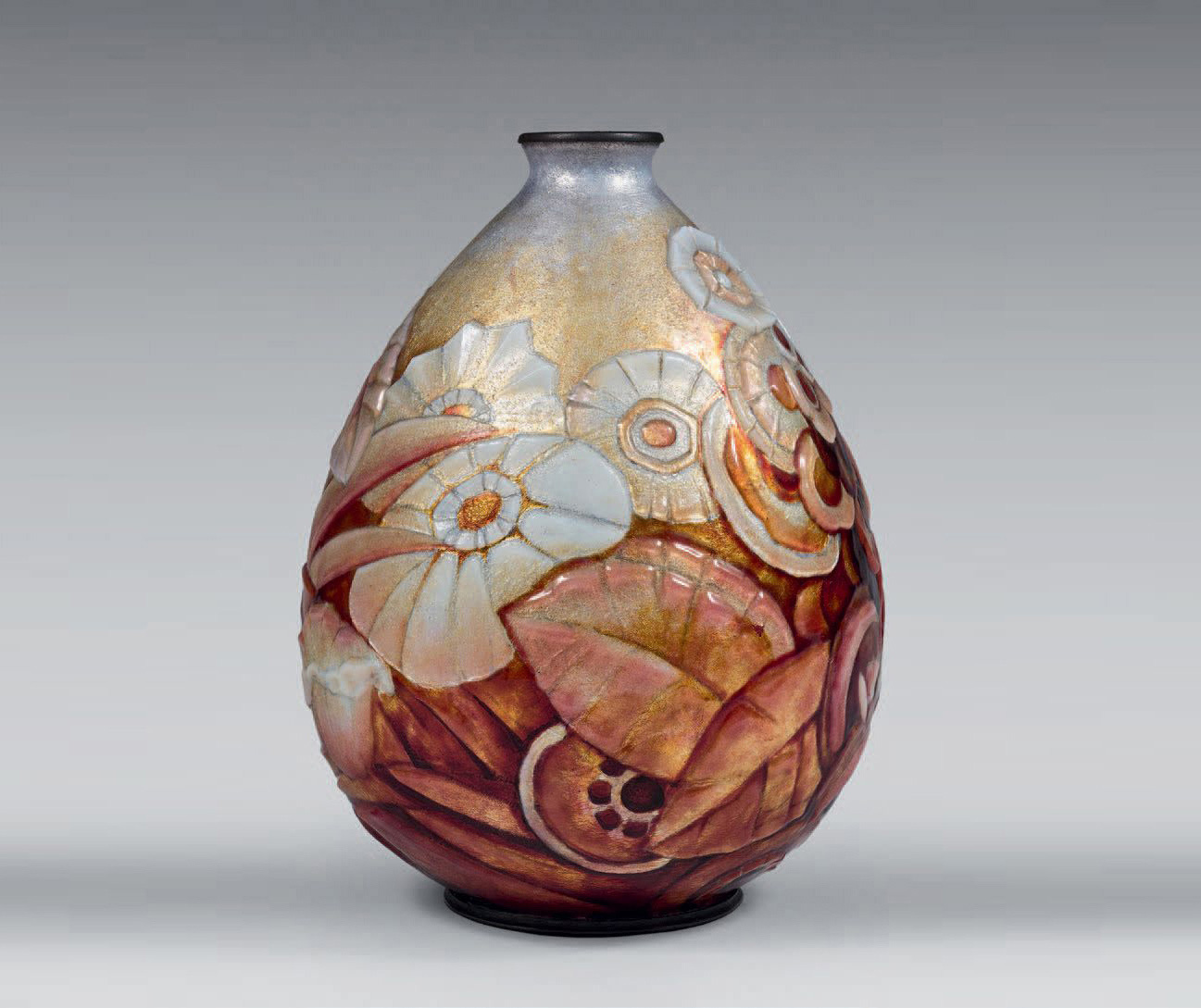 €6,440Large copper pear-shaped vase with flowers, translucent enamel, signed and located in Limoges, h. 30.5 cm/12 in.Paris, Hôtel Drouot,