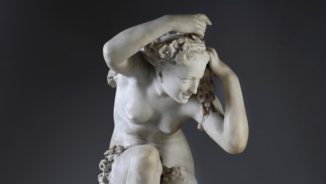 Jean-Baptiste Carpeaux (1827-1875), Flore accroupie, marbre blanc signé sur la terrasse,... La Flore de Carpeaux au sommet 