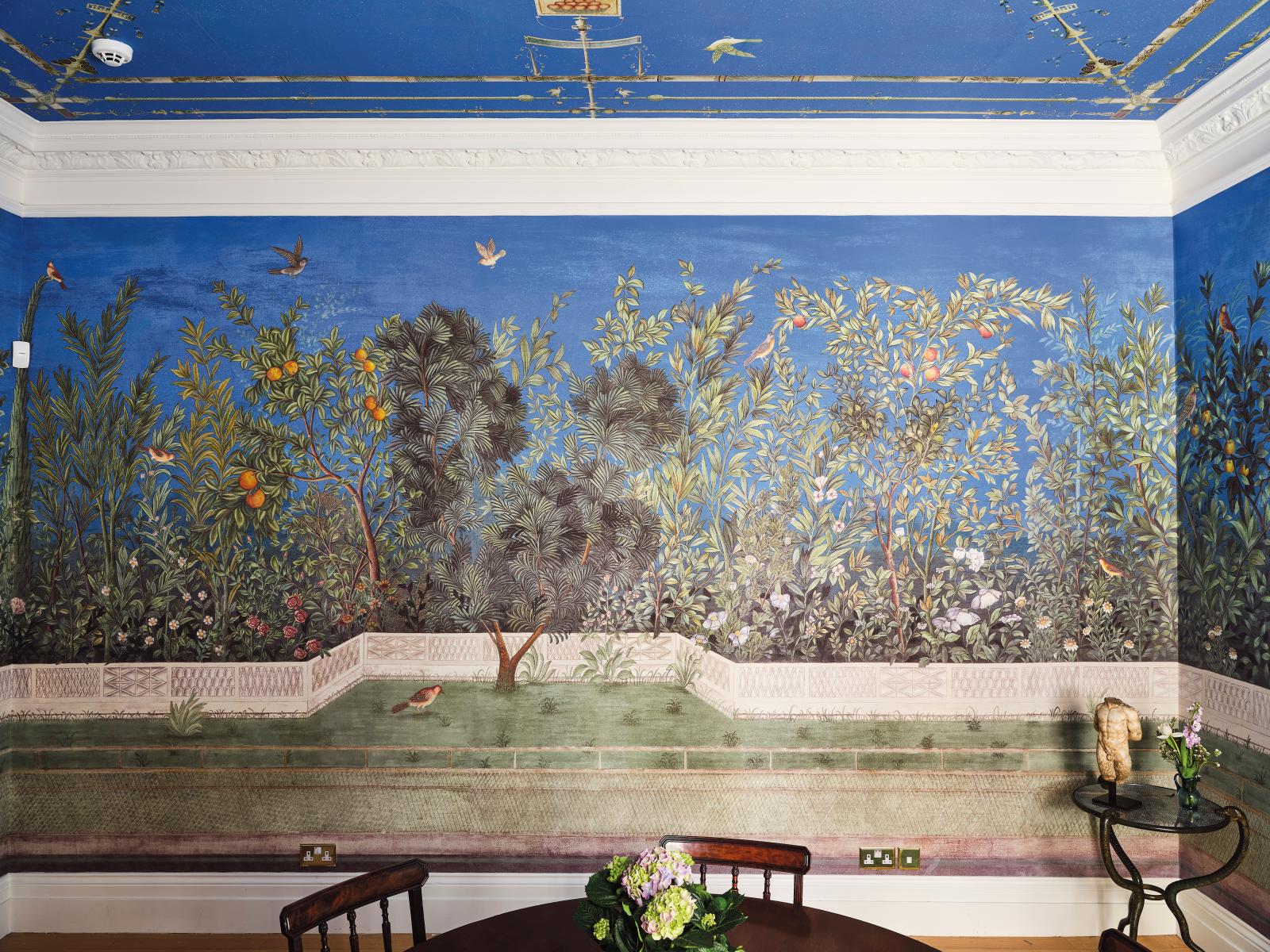 Décor Livia’s Garden avec un plafond inspiré de Pompéi, pour un collectionneur londonien. © Photo Dean-Hearne 