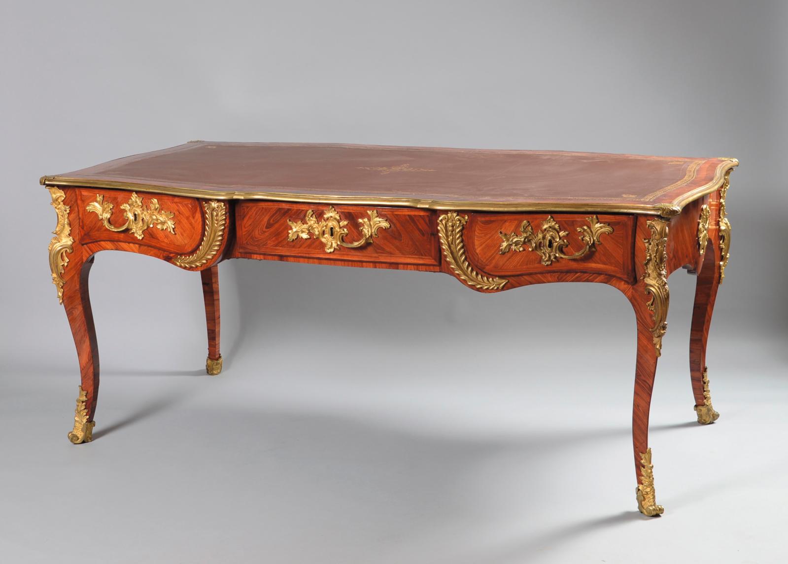 Le meuble parisien du XVIIIe siècle