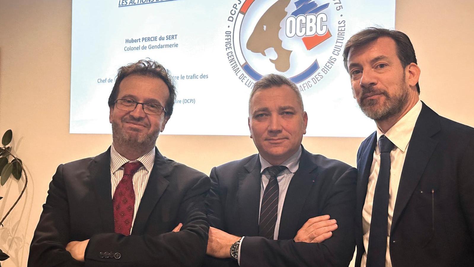 De gauche à droite : Jean-Luc Boyer, Hubert Percie du Sert et Mathias Ary Jan.© ... Rencontre : au croisement des antiquaires et enquêteurs de l’OCBC