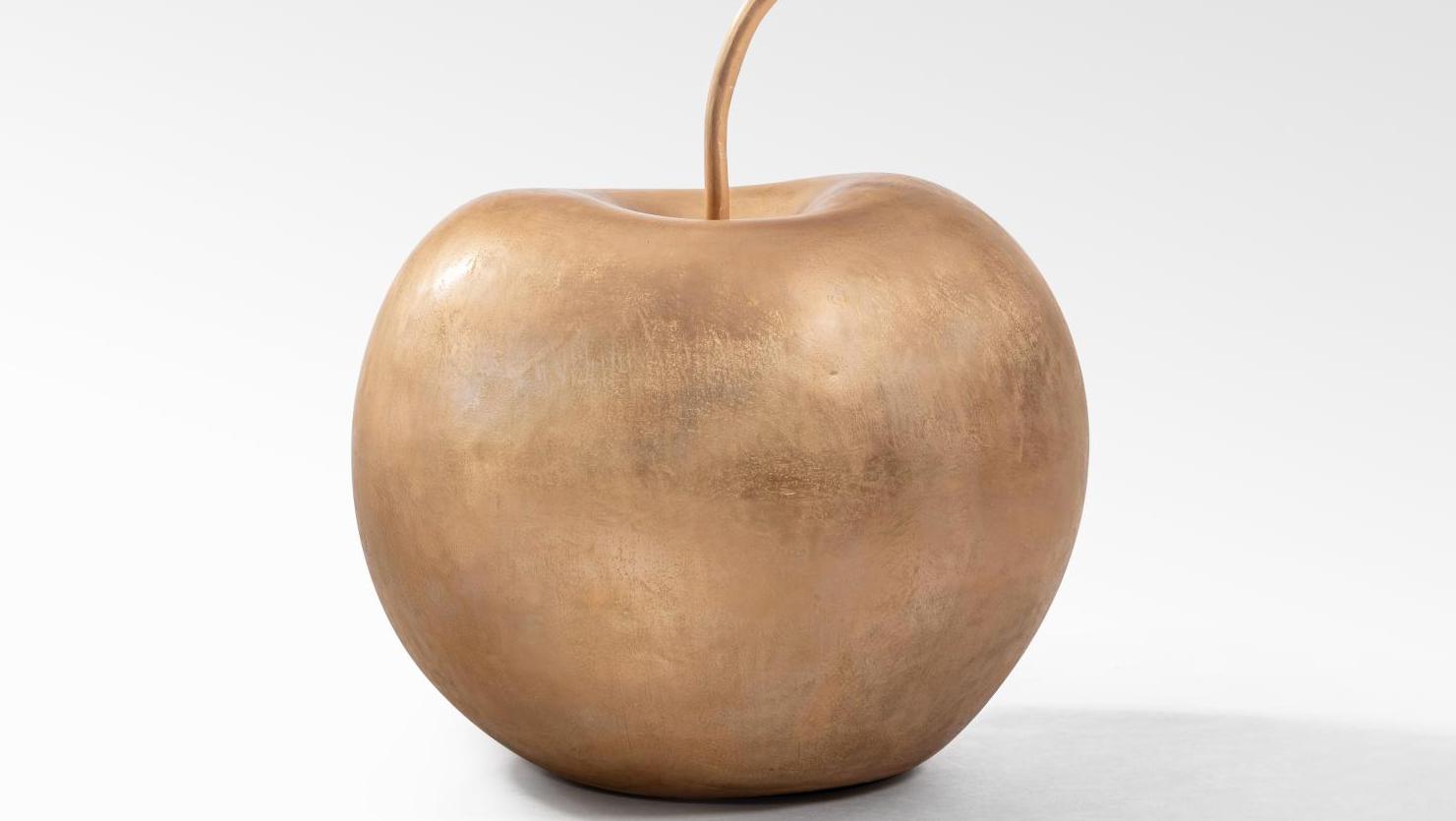 Claude Lalanne (1925-2019), Pomme de Londres, 2007, bronze patiné doré, 127 x 110... La grosse pomme de Claude Lalanne