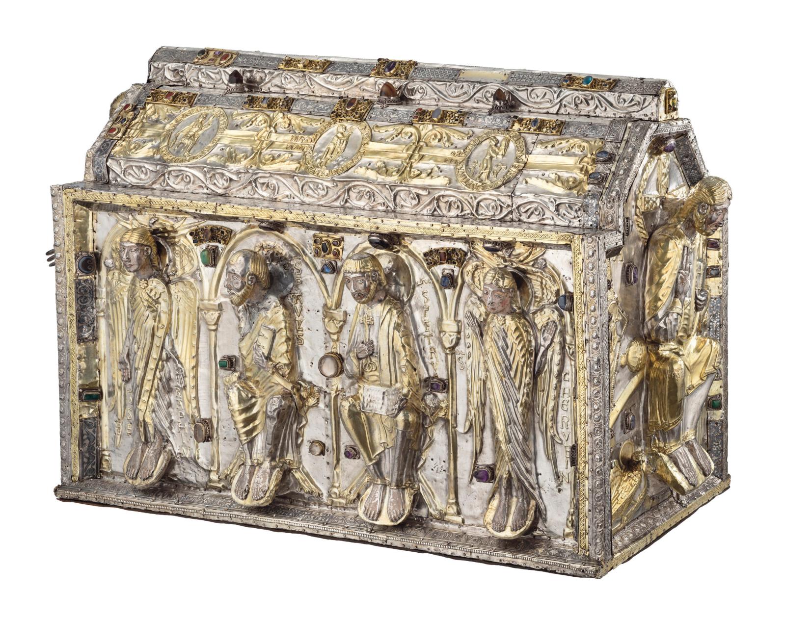 Grande châsse-reliquaire de saint Maurice, commandée en 1225, après restauration, trésor de l’abbaye de Saint-Maurice, Suisse. © Michel Ma