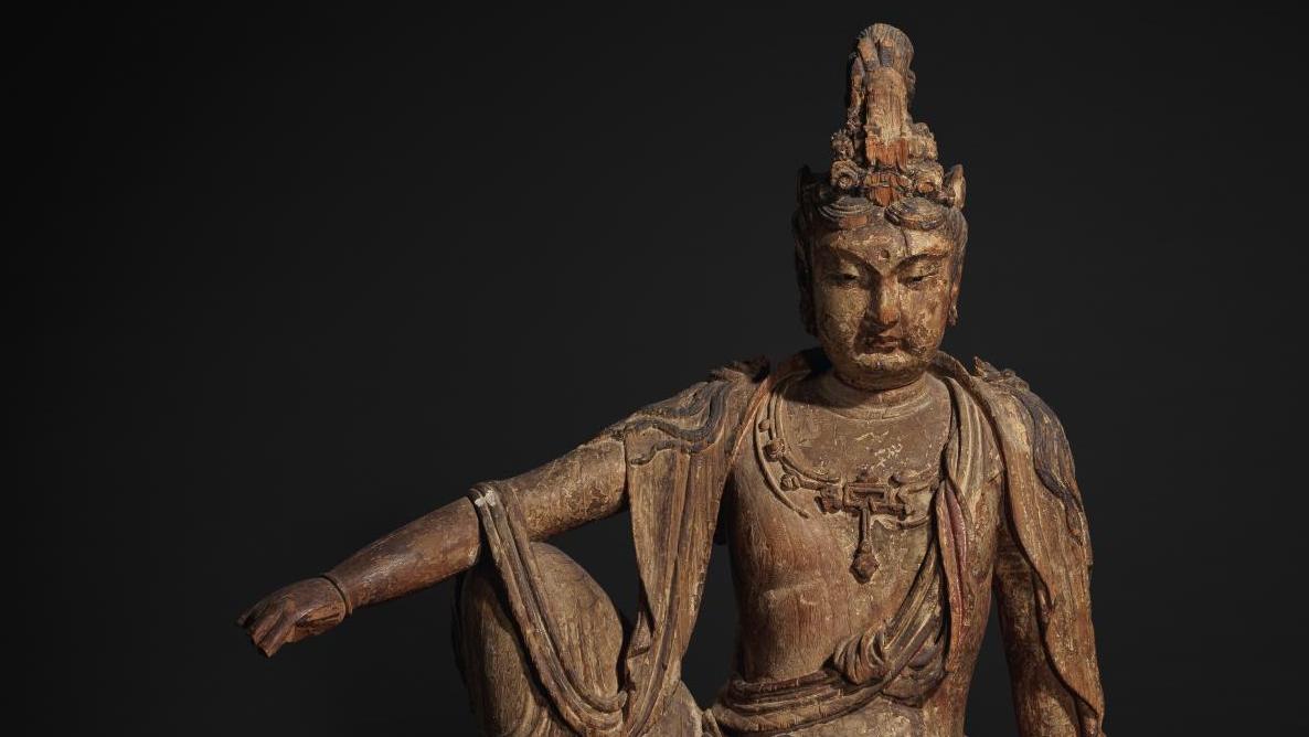 Chine, dynastie Jin (1124-1235), rare et importante statue de bodhisattva guanyin... La sérénité séculaire d’un bodhisattva guanyin