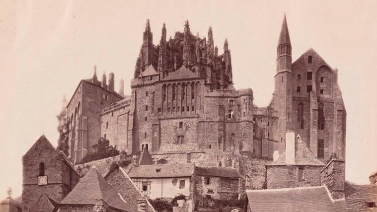   Le Mont-Saint-Michel, 1000 ans et des poussières 