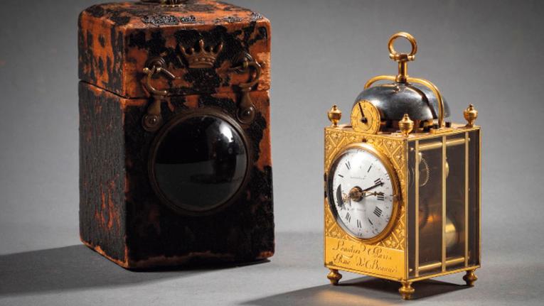 Leautier Paris, rue de Beaune, fin du XVIIIe siècle, horloge de table en métal doré... Une collection à l’heure 
