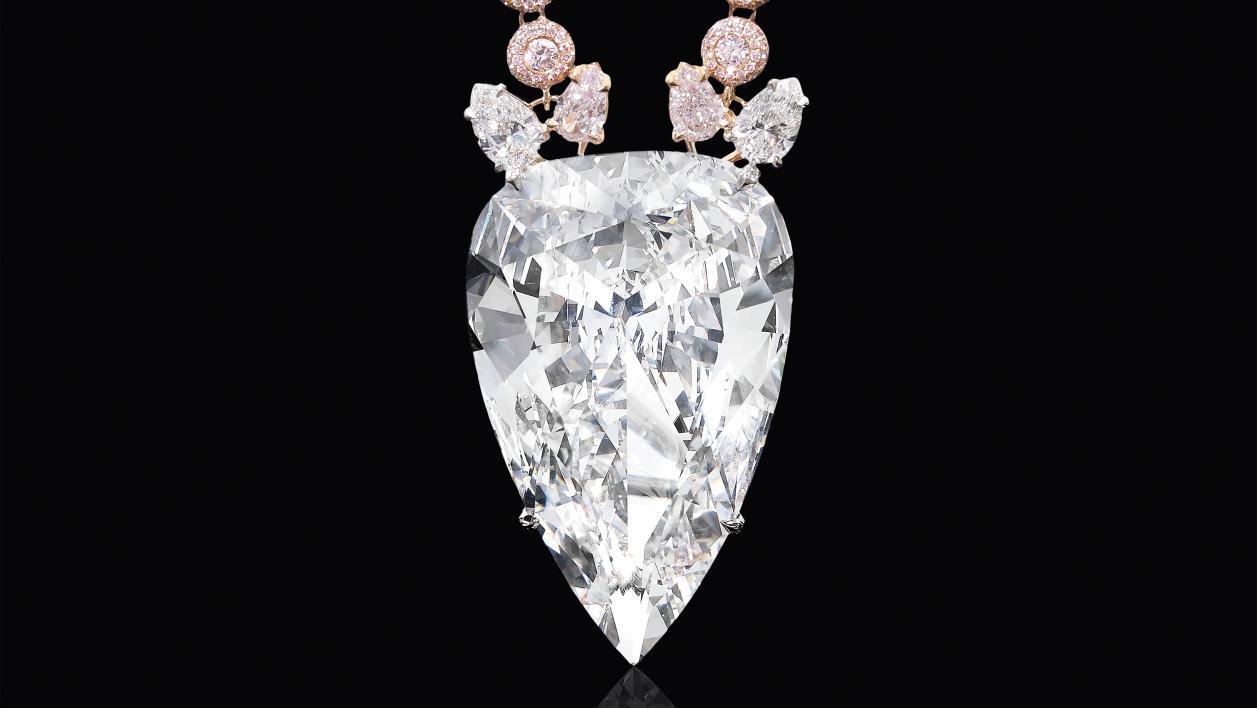 Diamant de type Golconde IIa, 76,52 ct, couleur D, pureté IF, monté sur un sautoir... Diamant Golconde, le prix de l’éternité 