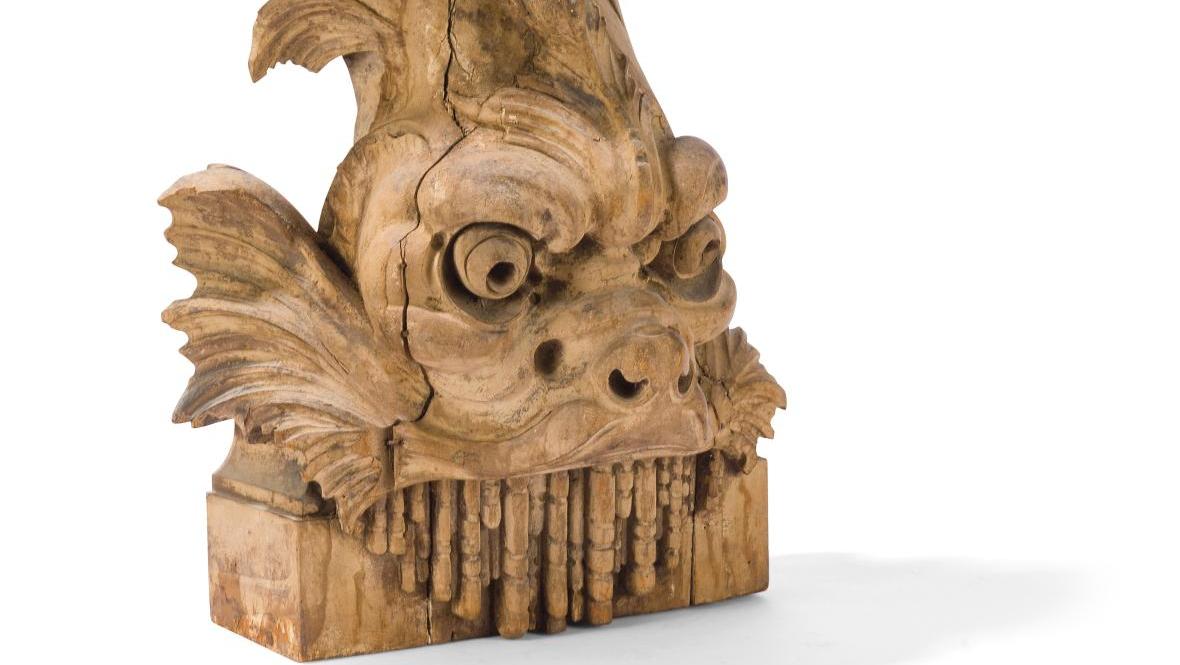 2 562 € Seconde moitié du XVIIIe siècle. Figure de monstre marin en bois sculpté... Cote : un fabuleux bestiaire