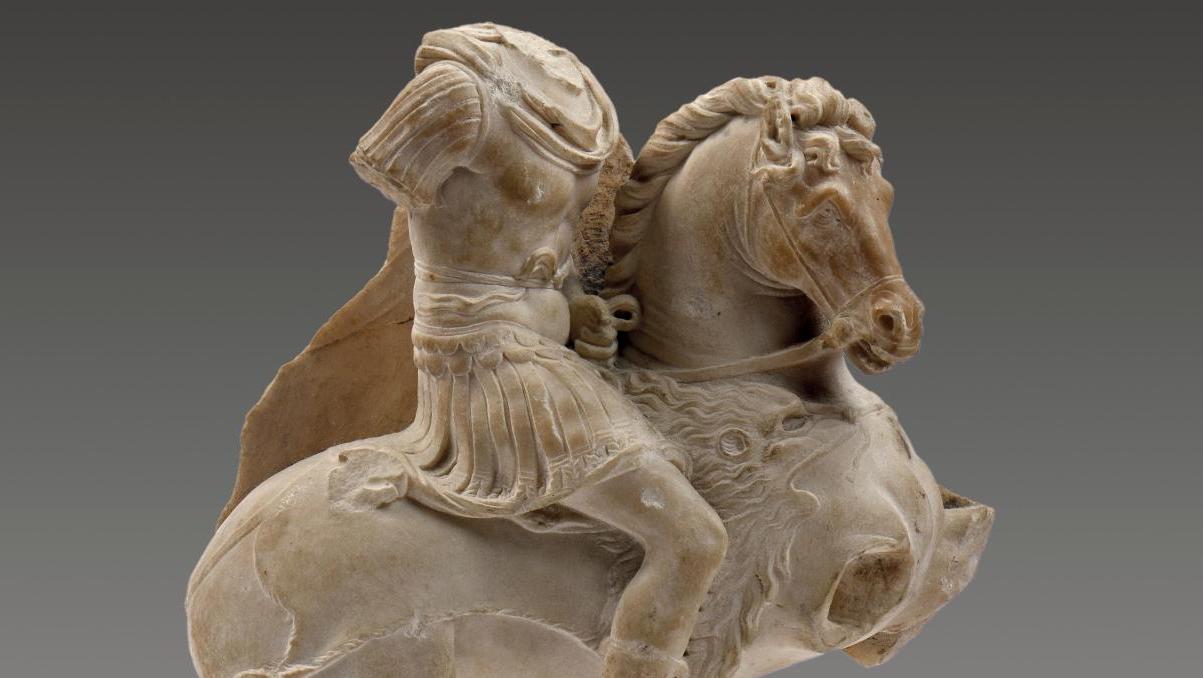 Bassin méditerranéen, Antiquité tardive, Officier romain à cheval, sculpture en pierre... Miroir de Vautrin et sculpture antique