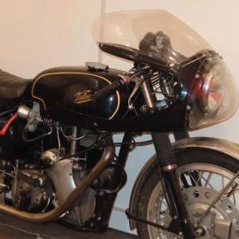 Velocette Thruxton, une moto très british - Panorama (avant-vente)