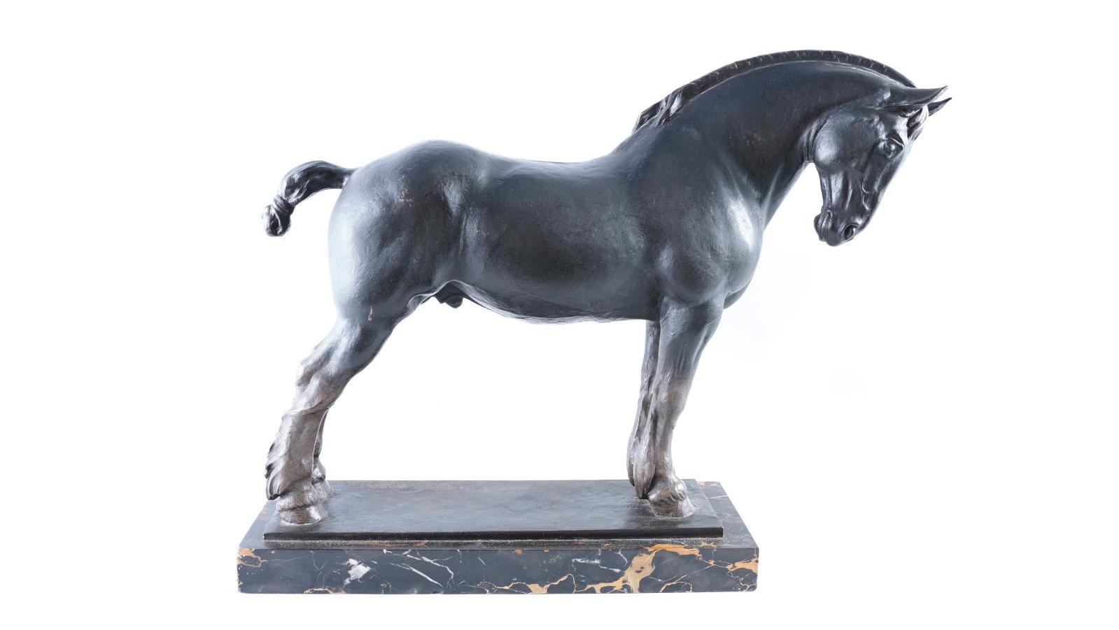 Édouard-Marcel Sandoz (1881-1971), Percheron, crinière nouée, modèle créé en 1939,... Sandoz et la force tranquille du percheron