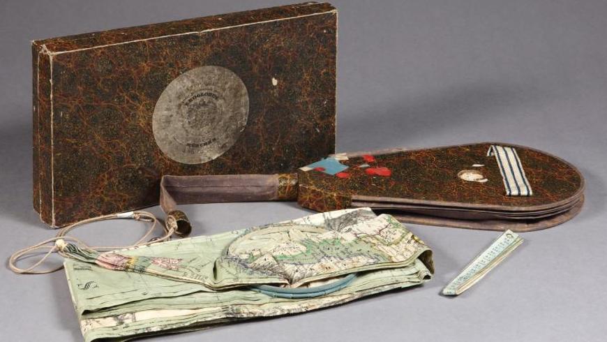 5 625 € Philipp Cella, globe gonflable, Munich, 1831, sur papier de soie imprimé... Cote : la tête dans les étoiles